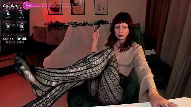 effie_mirelll from StripChat