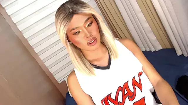 Effortless_beautyx from StripChat