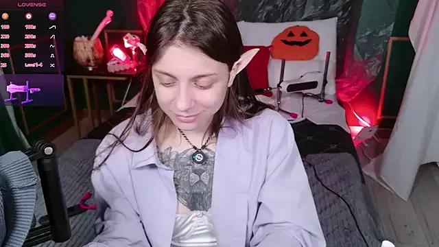 Eille_Elfie from StripChat