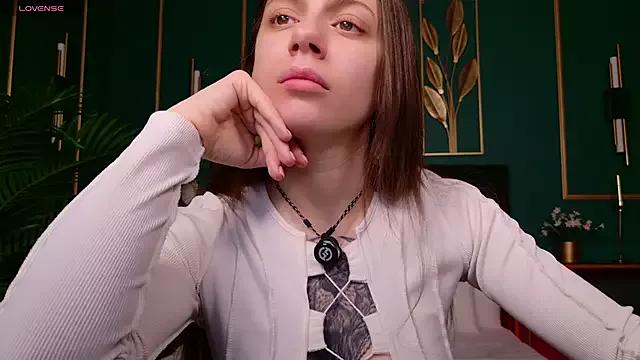 Eille_Elfie from StripChat is Freechat