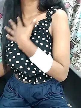 Eireen__13 from StripChat