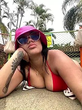 ElaEndez_ from StripChat