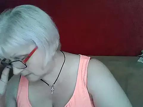 Eleanor_Katie from StripChat