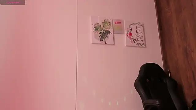Electraa_fox from StripChat