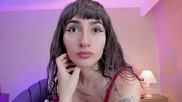ElectraRaptiis from StripChat