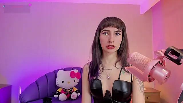 ElectraRaptiis from StripChat