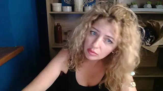 elegance_lady from StripChat