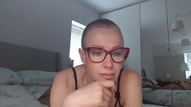 ELEGANT-ARIA36 from StripChat