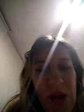 ELEKTRA_LUXURY from StripChat