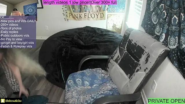 ElektraExotic from StripChat