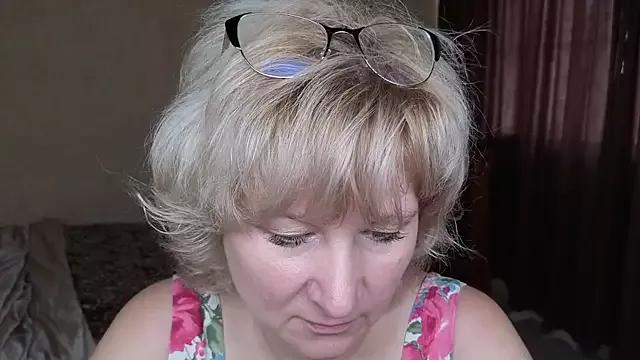 Elen_Blush from StripChat is Freechat