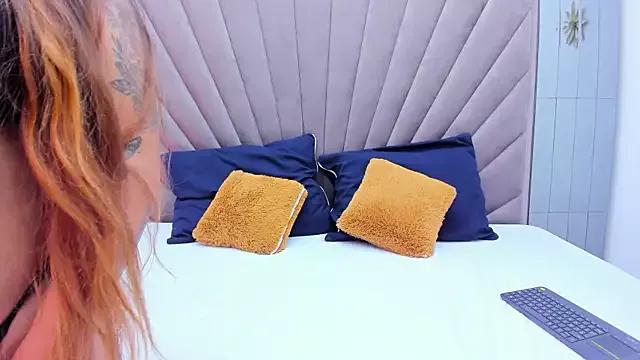 ElenaHills from StripChat is Freechat