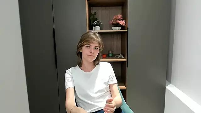 EleneButton from StripChat