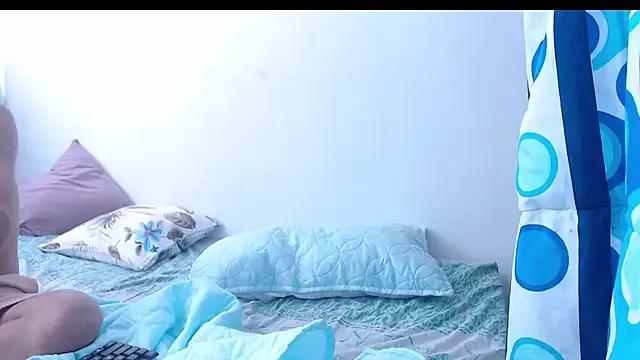 elfernh from StripChat is Freechat