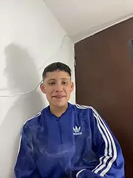 elfernh from StripChat is Freechat