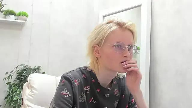 ElizabethHarpper from StripChat is Freechat