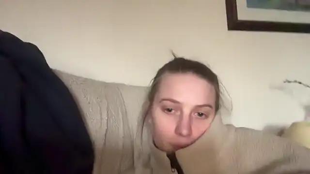 Ella-82 from StripChat