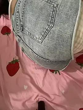 Ella466 from StripChat