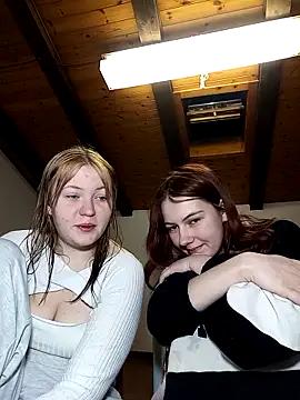 ella_grays from StripChat