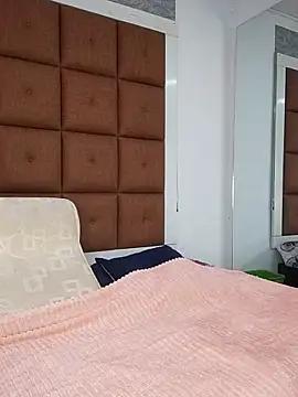 ELLA_KELLY from StripChat