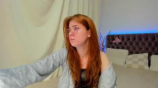 Ella_Mayers from StripChat