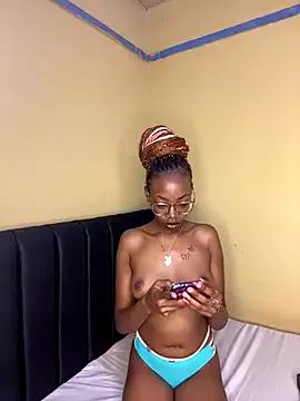 Ella_prettybrownskin from StripChat