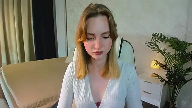 EllaBloom from StripChat is Freechat