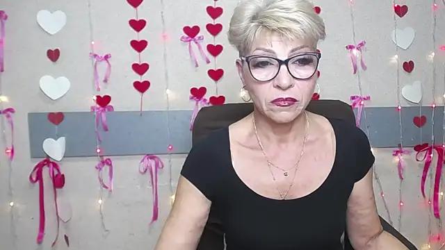 EllaBonito from StripChat