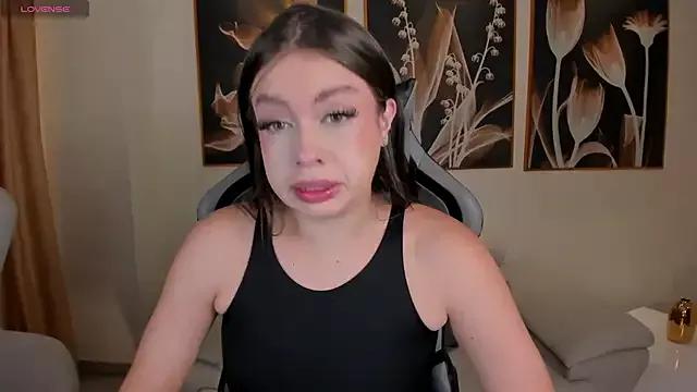 EllaClark from StripChat