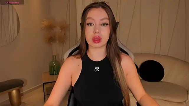 EllaClark from StripChat
