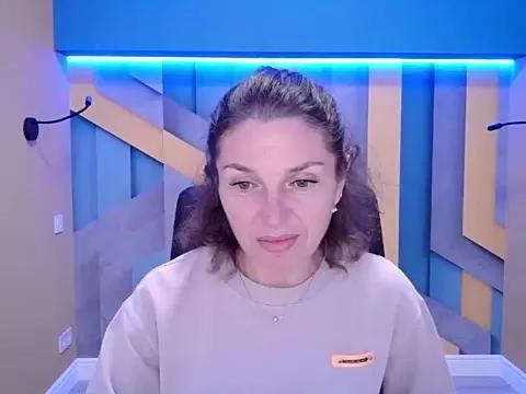 EllaLong from StripChat