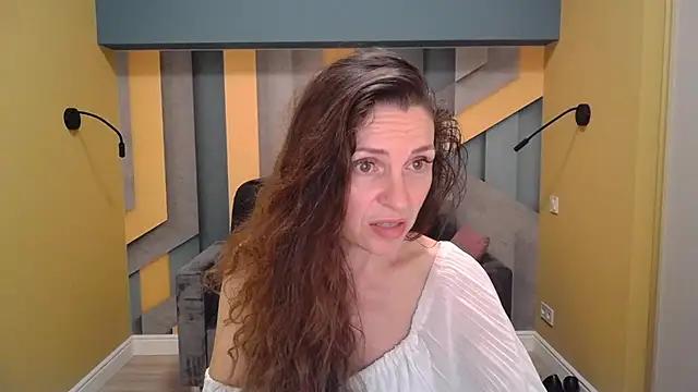 EllaLong from StripChat
