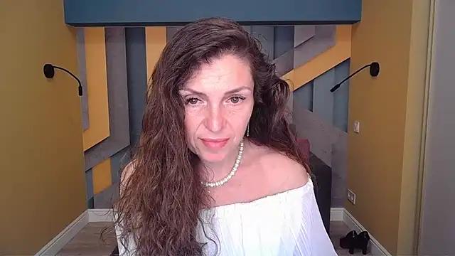 EllaLong from StripChat