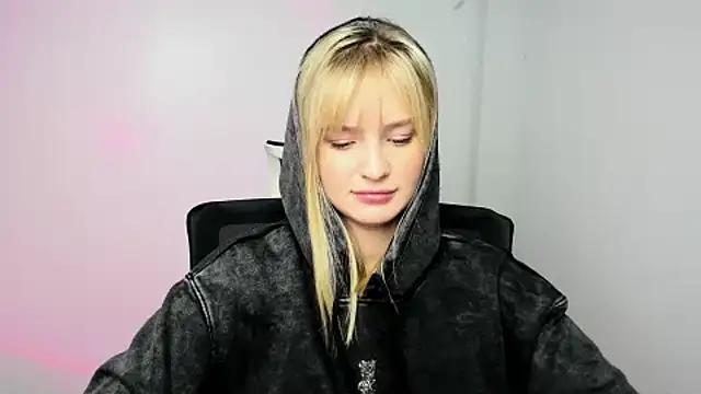 Ellamiss_mi from StripChat