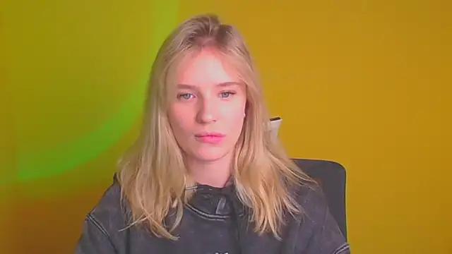 Ellamiss_mi from StripChat