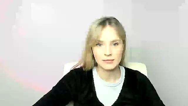 Ellamiss_mi from StripChat
