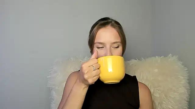 Ellamiss_mi from StripChat