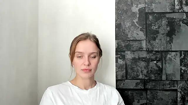 Ellamiss_mi webcams show profile image 