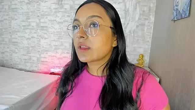 ellamontoya from StripChat is Freechat