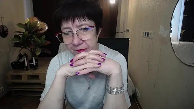 EllaPork from StripChat