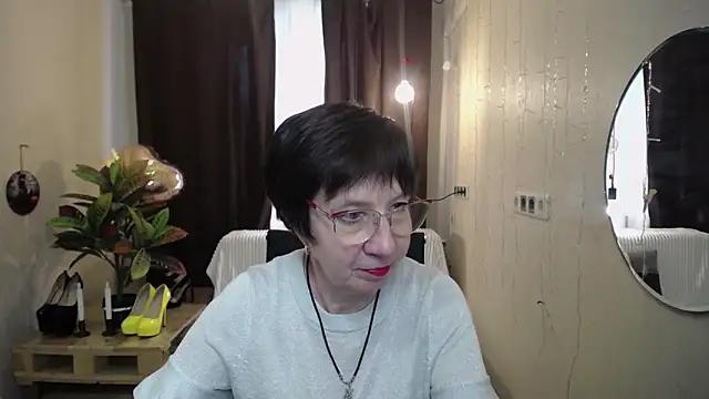 EllaPork from StripChat