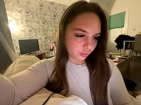 EllaStarrxxx from StripChat