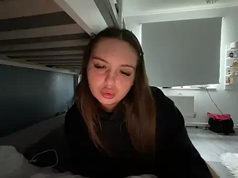 EllaStarrxxx from StripChat
