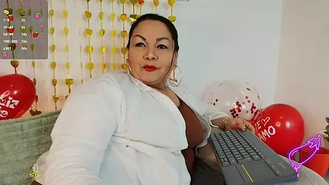 EllenaBoobs_ from StripChat