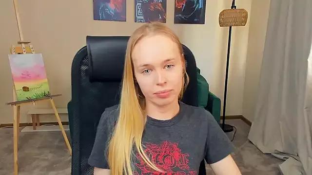 EllenaParmare from StripChat is Freechat