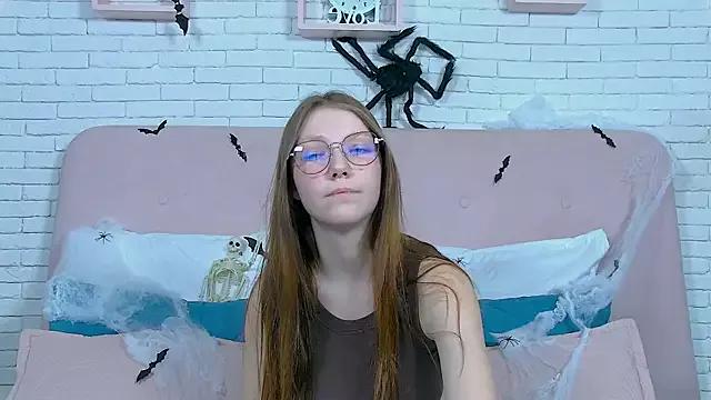 EllenBush from StripChat is Freechat