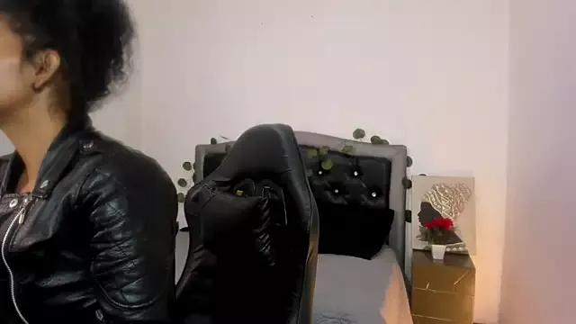Ellie_Alves from StripChat