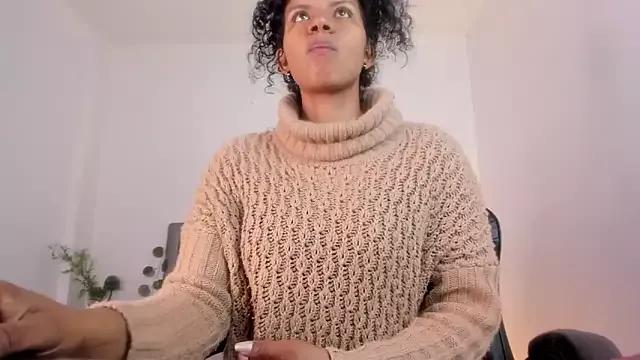 Ellie_Alves from StripChat