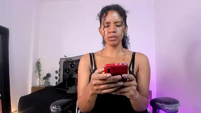 Ellie_Alves from StripChat
