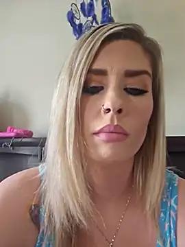 ellieconradxo from StripChat